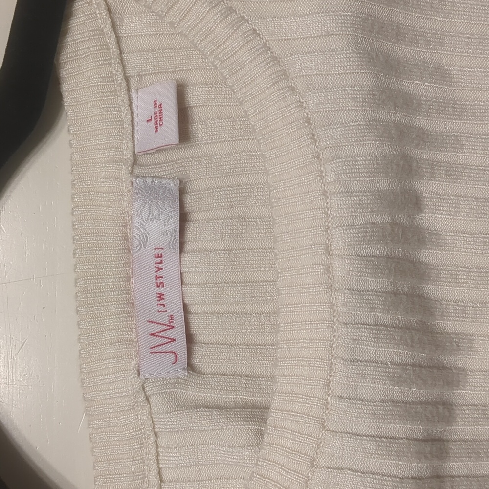 Cream long-sleeve - Picture 3 of 5